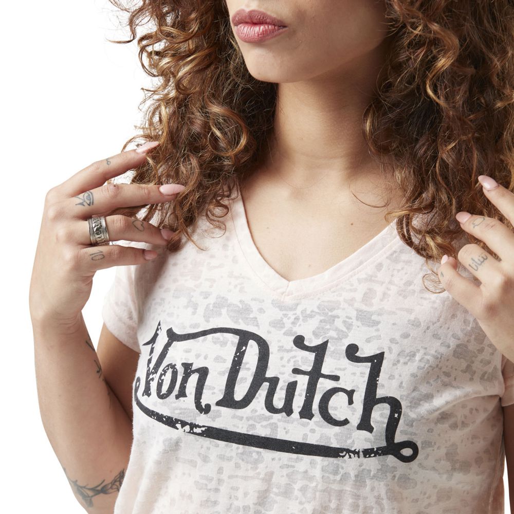 Von Dutch Classic V-neck with Front Print Women T-Shirt Rose / Black | US-HTLFOB271